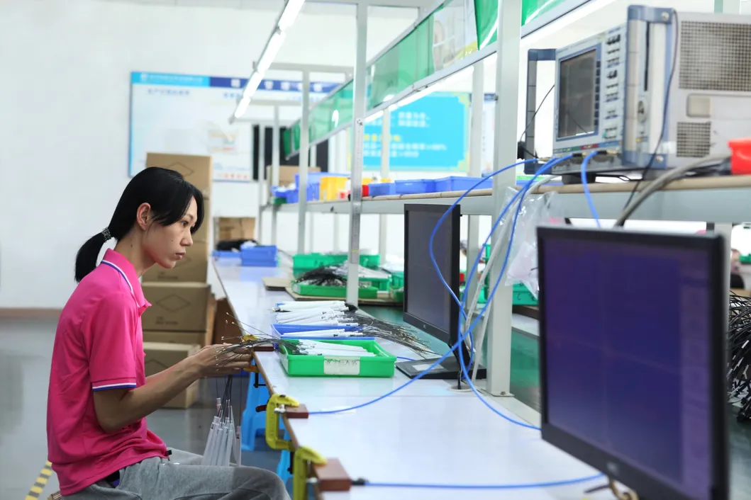 144/430MHz UV Dual Band 2.15/3.0dBi Flexible Whip UHF Car Walkie Talkie Antenna