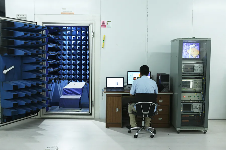 2.4 GHz 3 dBi Omni-Directional Antenna with RP-SMA Male Connector for HD Security Camera