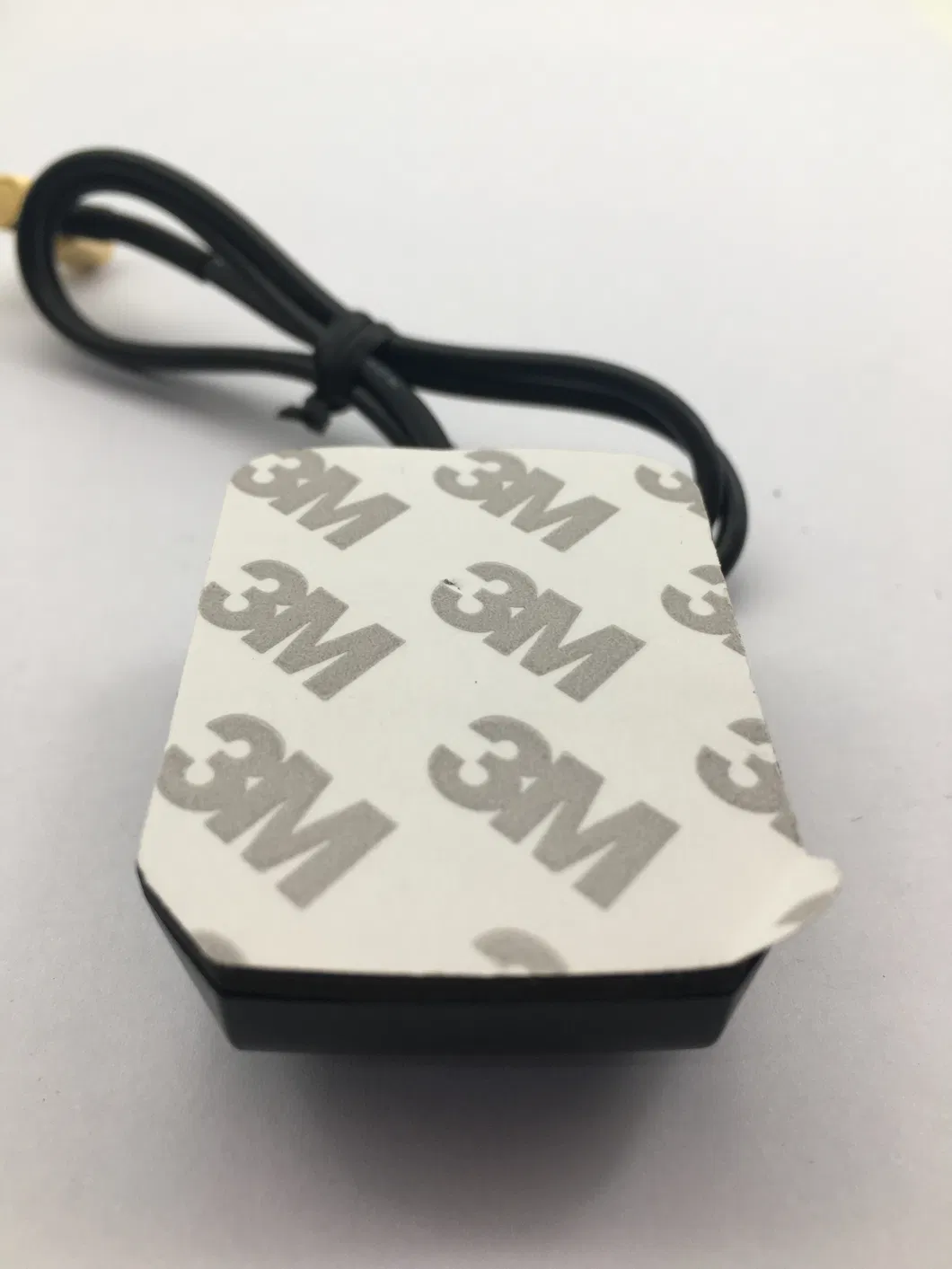 Size 48X37X19mm Adhesive Base R/a SMA Male Connector Car Antenna 1575.42&1600MHz GPS&Glonass Antenna